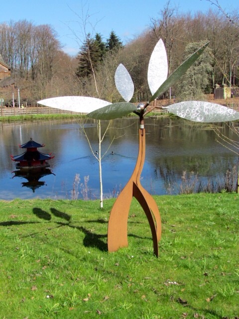 Oh yes, and some more 'Modern Art' sculptures !